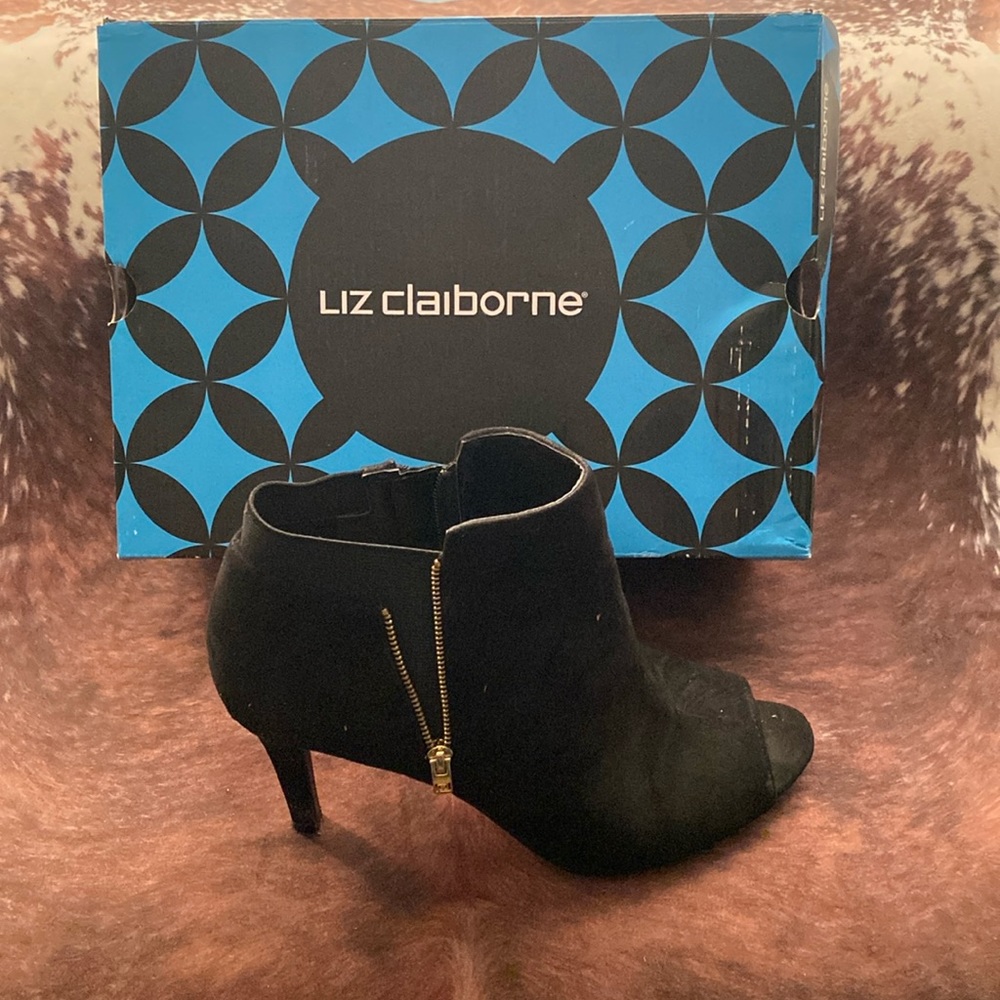 Liz Claiborne Black Heels